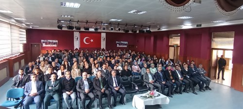 Sayın Kaymakamımız Enis ASLANTATAR İlçemiz İlk ve Ortaokul Ögretmen ve İdarecileri ile beraber toplantı düzenledi